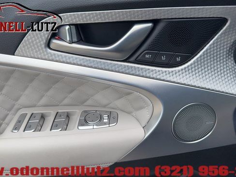 Used 2023 Genesis G70 3.3T w/ Sport Prestige Package RWD image 11