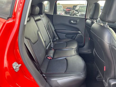 Used 2020 Jeep Compass Trailhawk AWD/4WD image 23