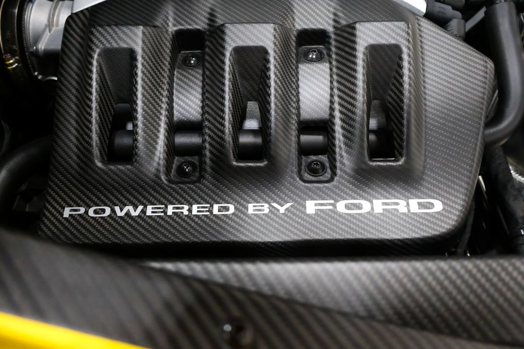 Used 2020 Ford GT Carbon Series RWD image 61