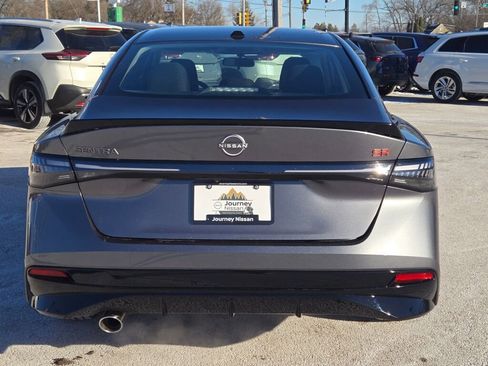 New 2026 Nissan Sentra SR w/ Floor Mat Package FWD image 12