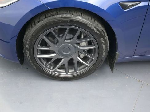 Used 2025 Tesla Model 3 Long Range AWD/4WD image 9