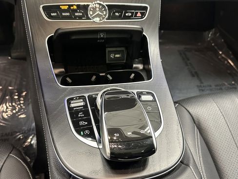Used 2018 Mercedes-Benz E 300 image 35