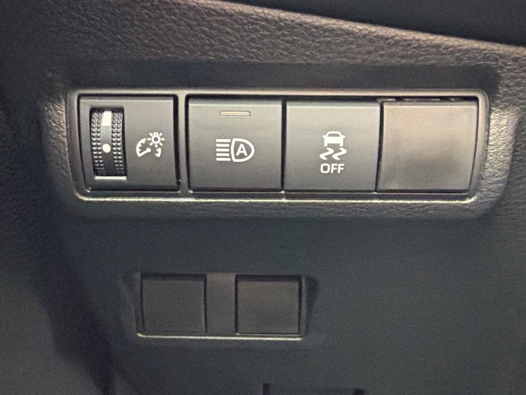 New 2026 Toyota Corolla Cross LE FWD image 24