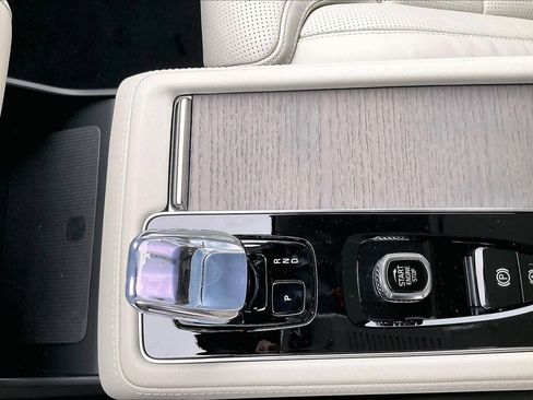 New 2026 Volvo XC90 B6 Ultra image 10