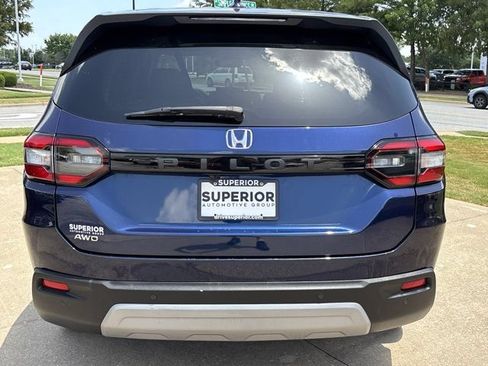 Used 2025 Honda Pilot EX-L image 5