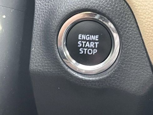 Used 2025 Toyota RAV4 XLE Premium image 35