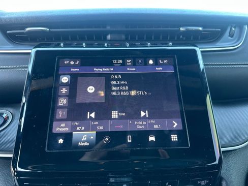 Used 2023 Jeep Grand Cherokee Altitude image 36