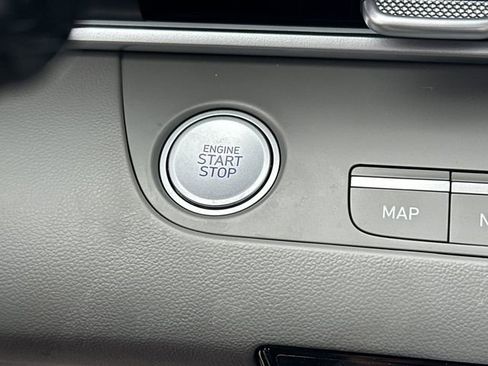 Used 2024 Hyundai Elantra SEL w/ Convenience Package image 23