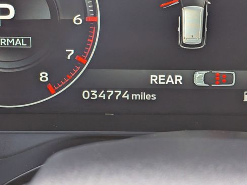 Used 2024 Mitsubishi Outlander SE image 23