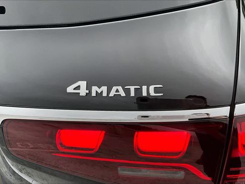 Used 2026 Mercedes-Benz GLS 450 4MATIC image 10