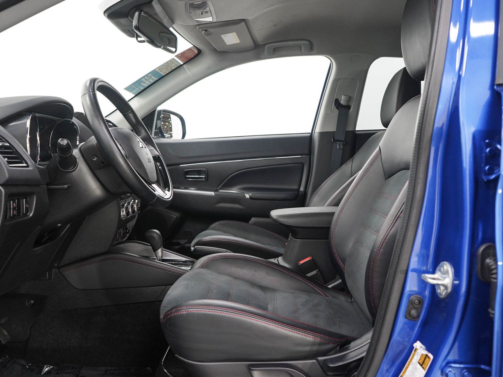 Used 2024 Mitsubishi Outlander Sport SE AWD/4WD image 21