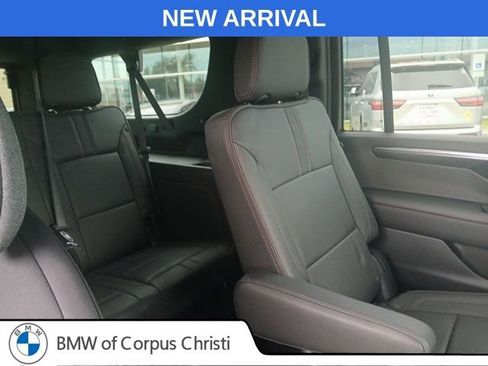 Used 2025 Chevrolet Suburban RST w/ Comfort Package AWD/4WD image 13