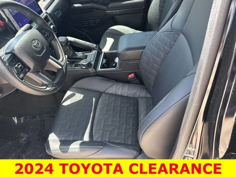 Used 2024 Toyota Tacoma TRD Off-Road w/ TRD Off Road Premium Package AWD/4WD image 15