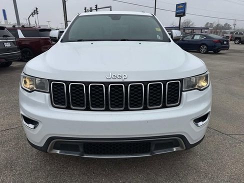 Used 2018 Jeep Grand Cherokee Limited image 2