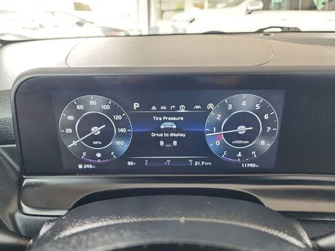 Used 2025 Kia Seltos EX FWD image 21