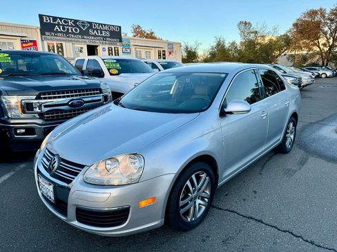 Used 2005 Volkswagen Jetta 2.5 image 9