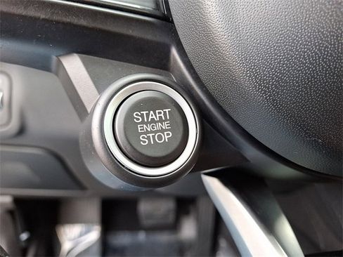 Used 2020 Alfa Romeo Giulia Base w/ Nero Edizione image 26