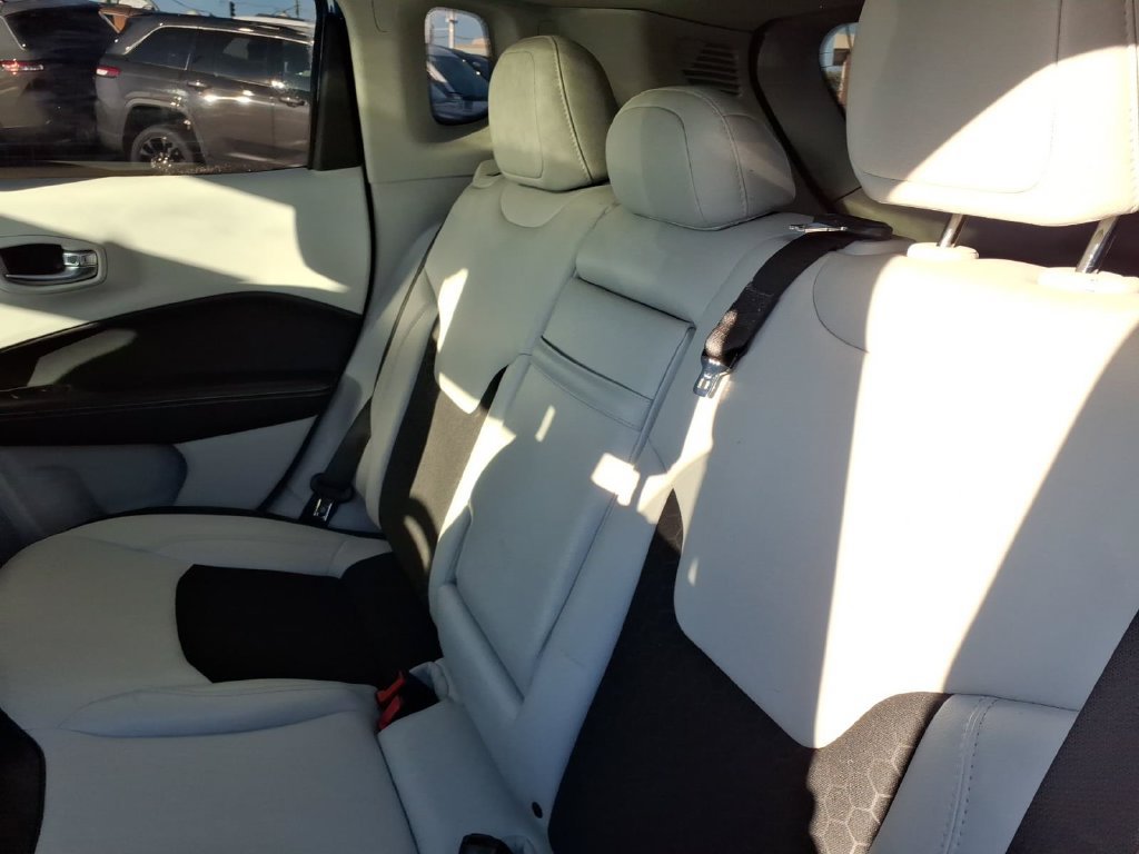 Used 2020 Jeep Compass Latitude w/ Popular Equipment Group FWD image 14