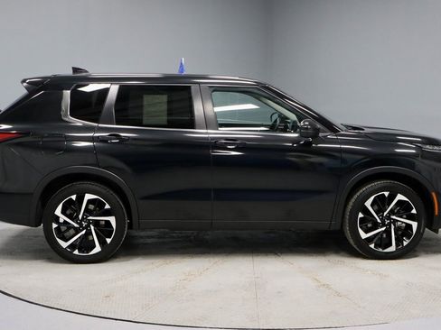 Used 2023 Mitsubishi Outlander SE image 7