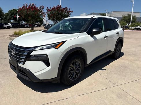 Used 2024 Nissan Rogue S FWD image 1