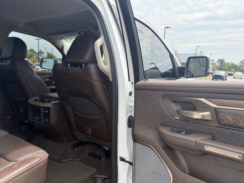 Used 2025 RAM 1500 Limited w/ Trailer Tow Group AWD/4WD image 46