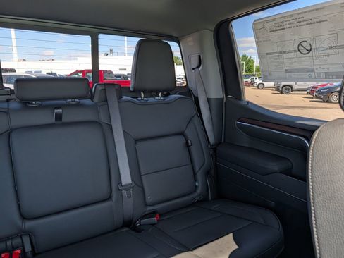 New 2026 GMC Sierra 1500 Denali w/ Technology Package AWD/4WD image 14