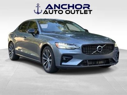Used 2021 Volvo S60 T5 Momentum