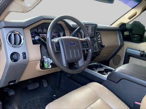 Used 2013 Ford F250 Lariat w/ Lariat Ultimate Pkg AWD/4WD image 16