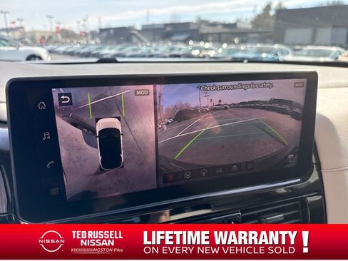 New 2026 Nissan Pathfinder SL image 34