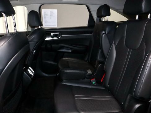 Used 2023 Kia Sorento EX AWD/4WD image 23