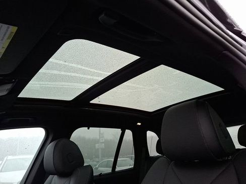 Certified 2025 BMW X5 xDrive40i w/ Executive Package image 14