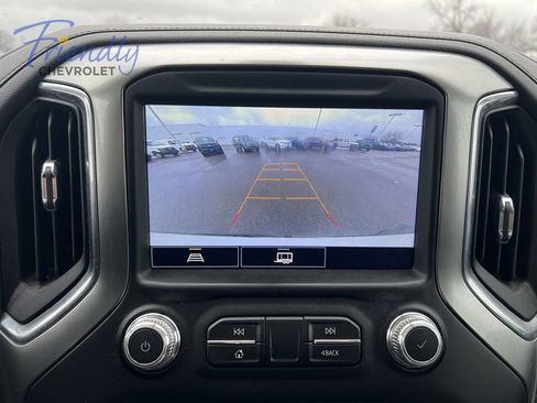 Used 2022 Chevrolet Silverado 1500 LT AWD/4WD image 27