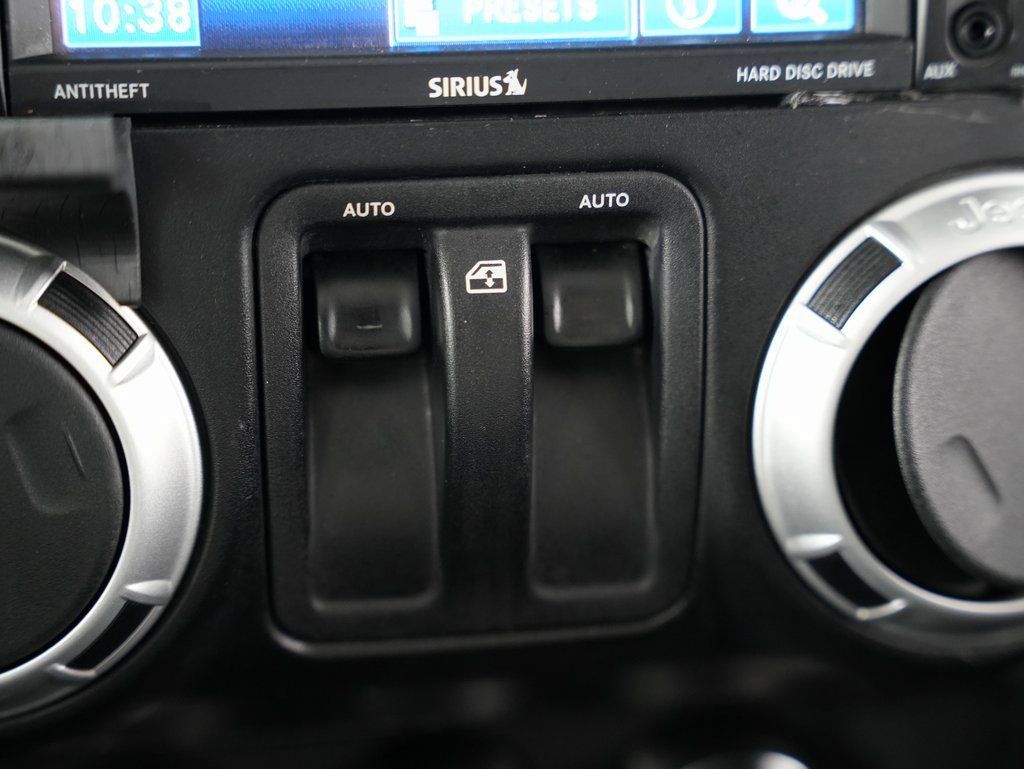 Used 2012 Jeep Wrangler Rubicon AWD/4WD image 24