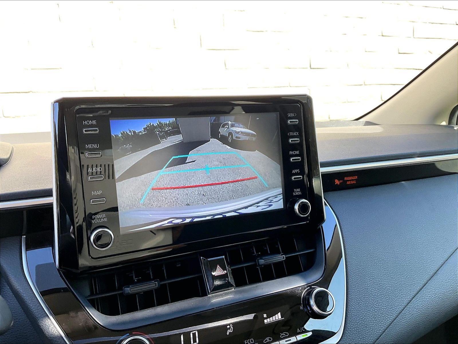 Used 2020 Toyota Corolla LE w/ LE Premium Package FWD image 21
