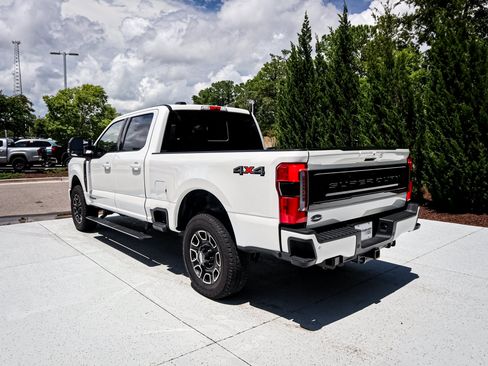 Used 2026 Ford F250 Platinum AWD/4WD image 9