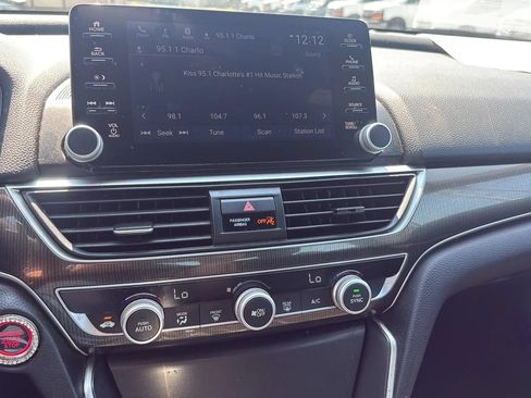 Used 2019 Honda Accord Sport image 14