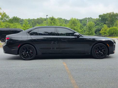 Used 2023 BMW 740i w/ Parking Assistance Package RWD image 8