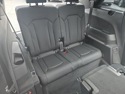 Used 2025 Audi Q7 2.0T Premium w/ Convenience Plus Package image 12