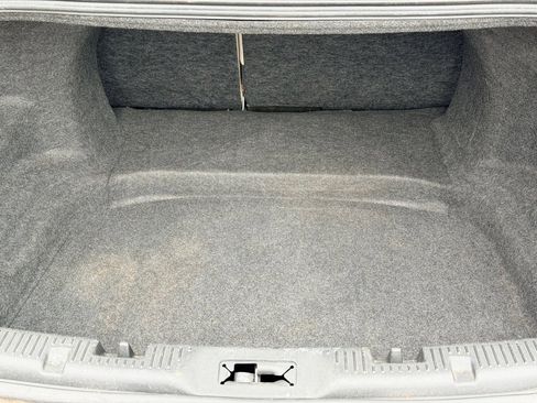 Used 2011 Ford Taurus Limited w/ 301A Rapid Spec Order Code image 8