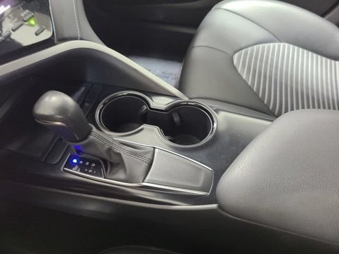 Certified 2020 Toyota Camry SE FWD image 28