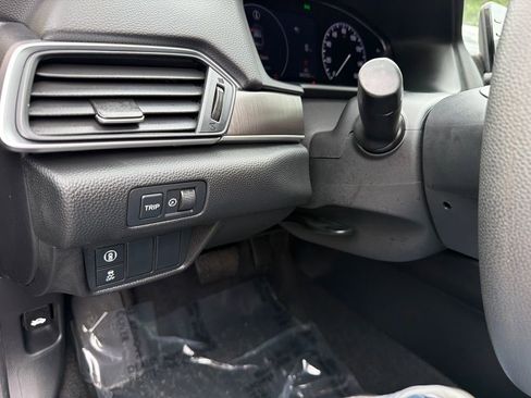 Used 2022 Honda Accord LX image 9