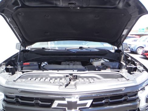Used 2023 Chevrolet Silverado 1500 LT Trail Boss w/ Protection Package AWD/4WD image 9