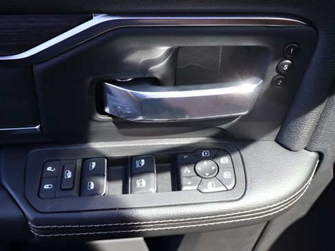 New 2027 RAM 3500 Laramie AWD/4WD image 24
