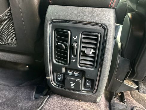 Used 2015 Dodge Durango R/T RWD image 23
