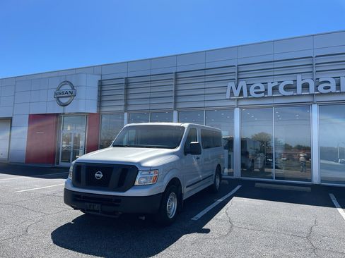 Used 2019 Nissan NV 3500 S image 5