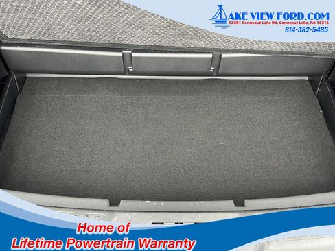 Used 2024 Ford Explorer XLT w/ Equipment Group 202A AWD/4WD image 15