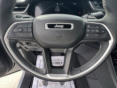 Used 2024 Jeep Grand Cherokee L Altitude image 14