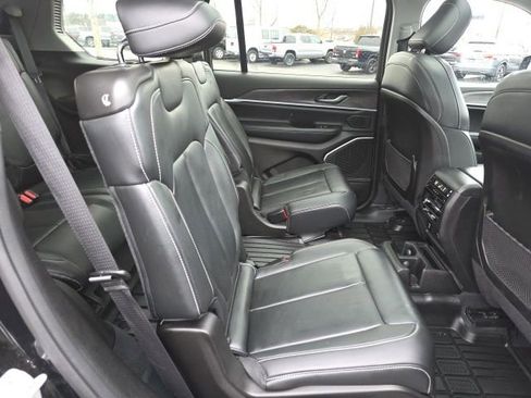 Used 2022 Jeep Grand Cherokee L Limited image 15