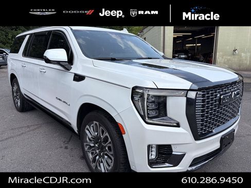 Used 2024 GMC Yukon XL Denali Ultimate AWD/4WD image 1