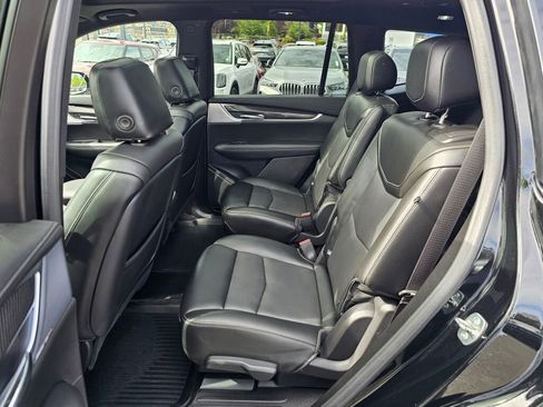 Used 2024 Cadillac XT6 Sport w/ Technology Package AWD/4WD image 25